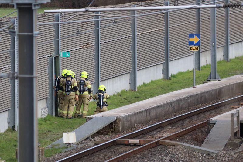 Goederentrein met rookontwikkeling strandt in tunnel te Zevenaar